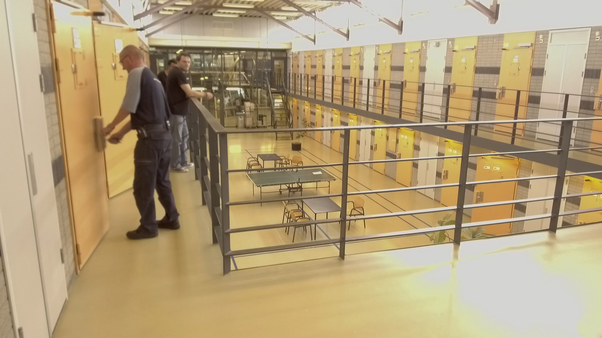 Afbeelding bij video: Hoe ziet een dag in de gevangenis of huis van bewaring eruit?