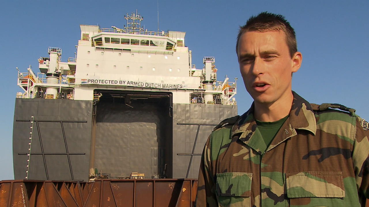 Afbeelding bij video: Mariniers beschermen voor 200e keer koopvaardijschip