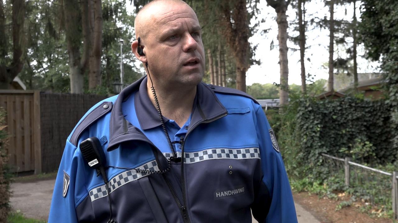 Afbeelding bij video: Buitengewoon opsporingsambtenaar Adriaan controleert vakantieparken op georganiseerde misdaad