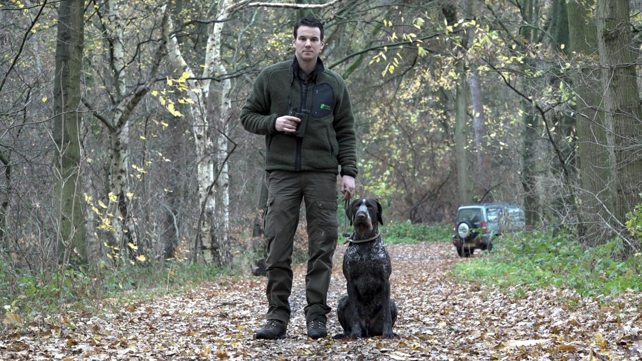 Afbeelding bij video: Boswachter Erik strijdt tegen het dumpen van drugsafval in de natuur