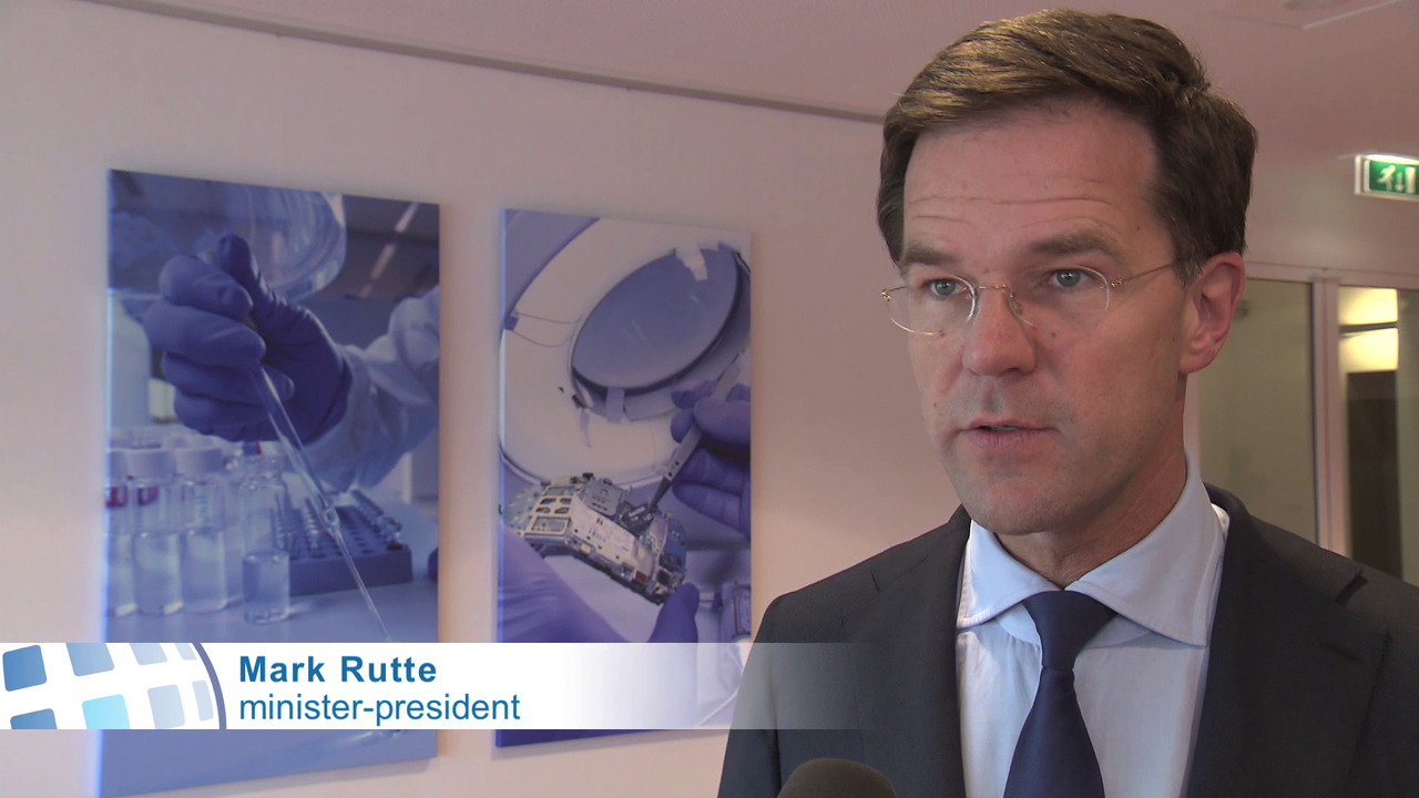 Afbeelding bij video: Minister-president Mark Rutte bij het NFI